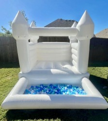 White Bounce House 10x8 with ball pit