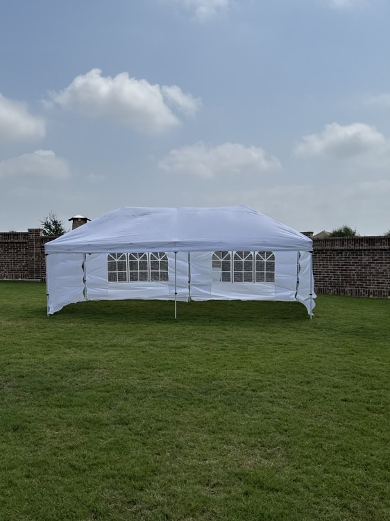 Tent 10 x 20
